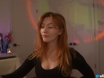 girl
        alisonrouge cam image #469321