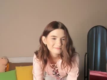 girl
        roseblanche2k cam image #2089990