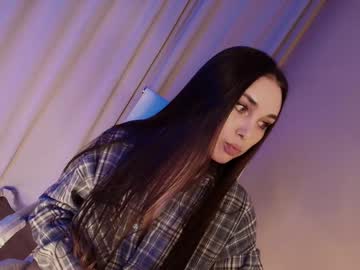 girl
        hollyextra cam image #4499756