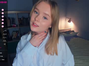 girl
        sun_shiiine cam image #866363