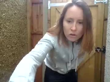 girl
        eatmypie69 cam image #1926679