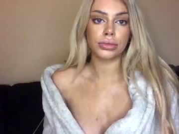 couple
        sloppyqueenuk cam image #377559
