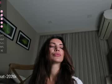 girl
        mysweethobby cam image #2285562