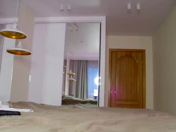 girl
        brightrays__ cam image #3334043