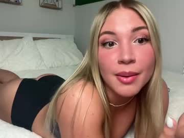 girl
        lovecayaxo cam image #2306502