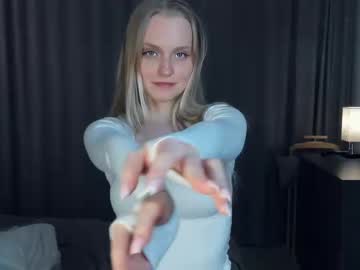 girl
        may_wow cam image #2046315
