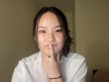girl
        alice_lee18 cam image #71688