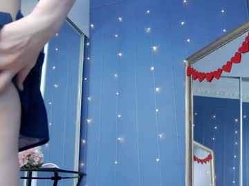 girl
        kriskras__ cam image #3036615