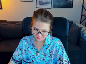 girl
        lisa_roses cam image #311387