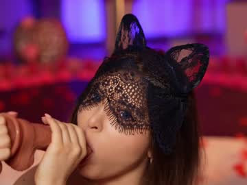 girl
        kittycaitlin cam image #2339168