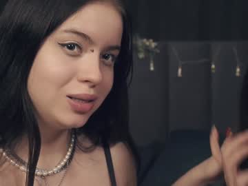 couple
        vivid_girls cam image #3947301