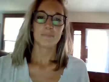 girl
        parkerriley1469 cam image #1352714