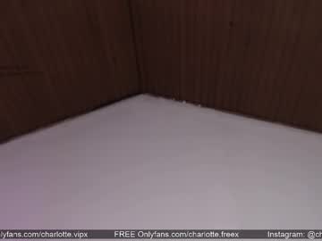 girl
        charlotte114 cam image #3714581