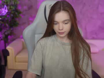 girl
        kira0541 cam image #3958392