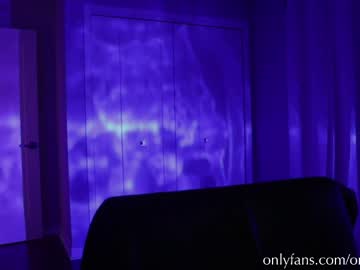 girl
        onlyems23 cam image #3193156