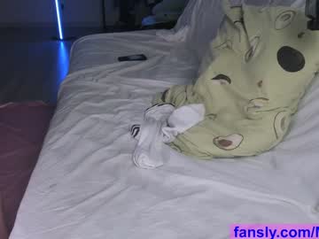 couple
        limiyan cam image #3529778