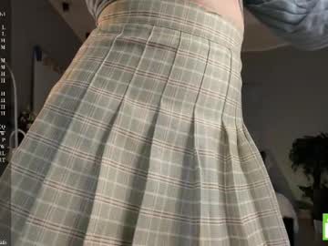girl
        margarethowell cam image #4242601