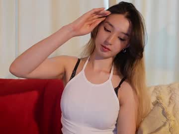 girl
        sarasuo cam image #4477777