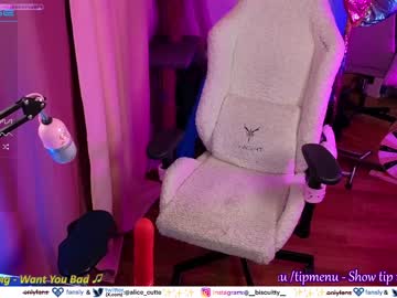 girl
        _biscuitty cam image #1454154