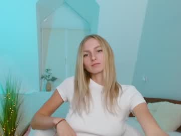 girl
        kittyca1_love cam image #1576914
