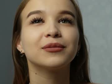 girl
        yeepshyy cam image #3168529