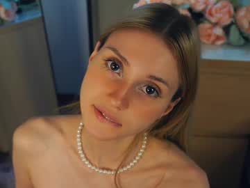 girl
        brimladamos cam image #4413459