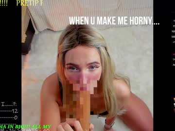 girl
        blush_mikki cam image #3085993