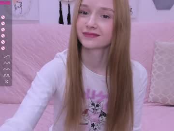 girl
        hillikitt cam image #556151