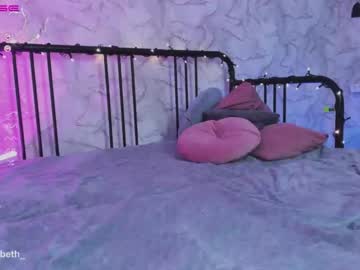 couple
        bethanie_derek cam image #18933