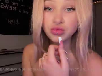 girl
        doublesees cam image #4234594