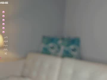 girl
        erinwils cam image #2500035