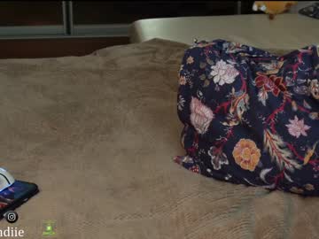 girl
        bestblondiiecb cam image #2535141