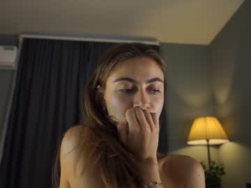 girl
        tessarosse_ cam image #1442916