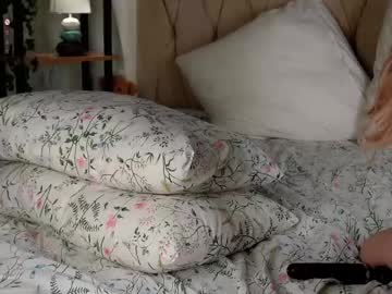 girl
        _jasminestea_ cam image #4179507