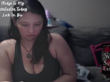 girl
        rowanswolves cam image #3188809