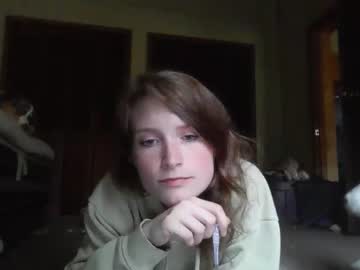 girl
        lenity_life cam image #1596325