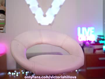 girl
        victoriahillova cam image #1619147