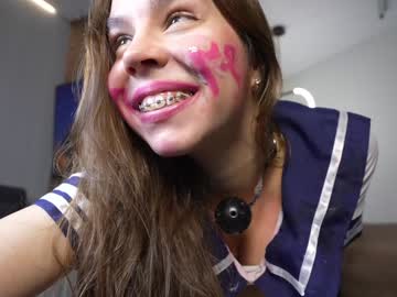 girl
        monika_youthfull cam image #3741859