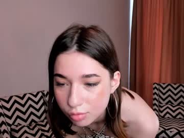 girl
        taiteemberton cam image #2777451