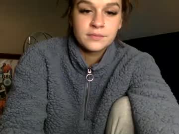 girl
        basicbrunette cam image #1736106