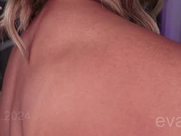girl
        eva_ra cam image #3614656