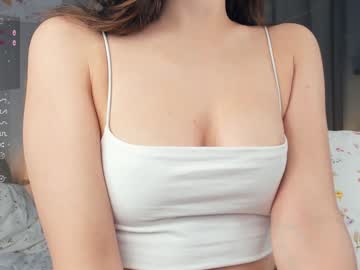 girl
        hinatabroks cam image #3817643
