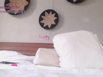 girl
        emilia98xxx cam image #1077774