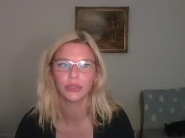 girl
        minxiemillie cam image #2036767