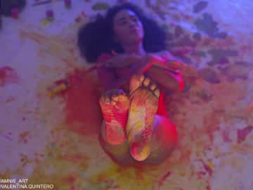 girl
        amnie_ cam image #2460263