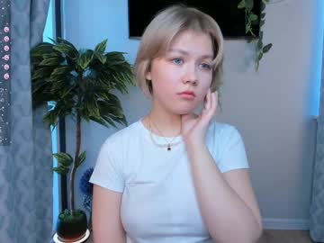 girl
        jettabayse cam image #2504422