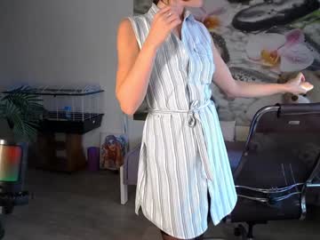 girl
        jennycutey cam image #2992393