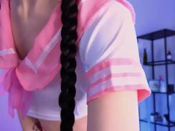 girl
        stella_blum cam image #4406060