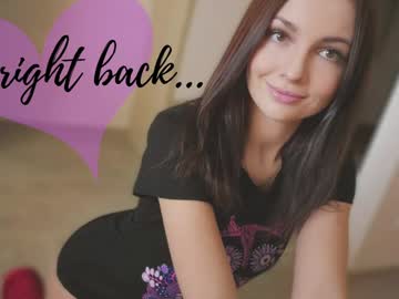 girl
        jennycutey cam image #3969016