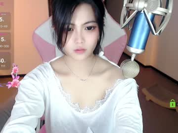 girl
        akina520 cam image #3282338